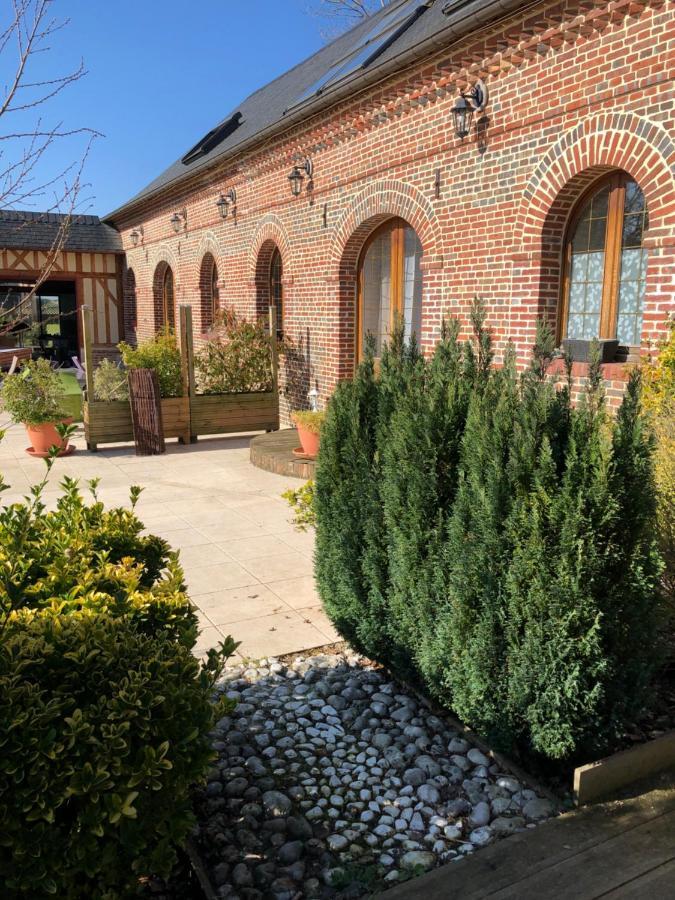 Le Jardin Des Roses Bed & Breakfast Gerponville Exterior photo